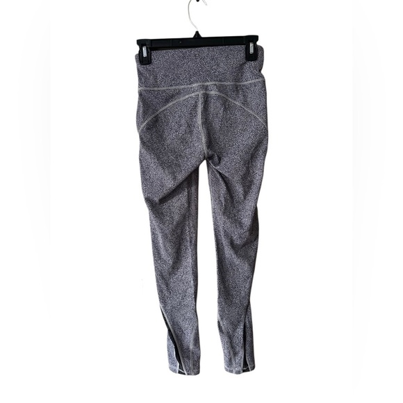 Lululemon Cement Print Patterned Leggings with Sheer Fabric Mesh Paneling - Picture 7 of 7